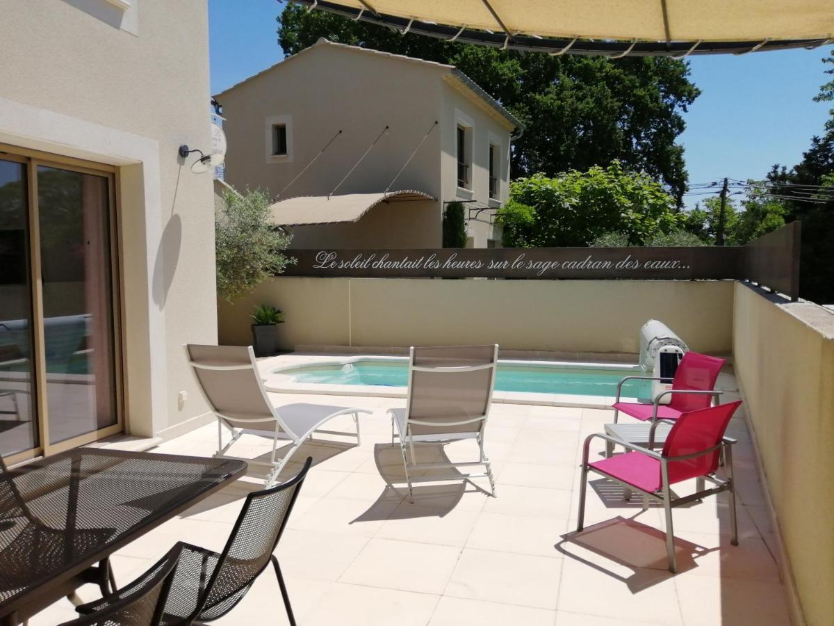 Vila Le Cabanon De Laura LʼIsle-sur-la-Sorgue Exteriér fotografie