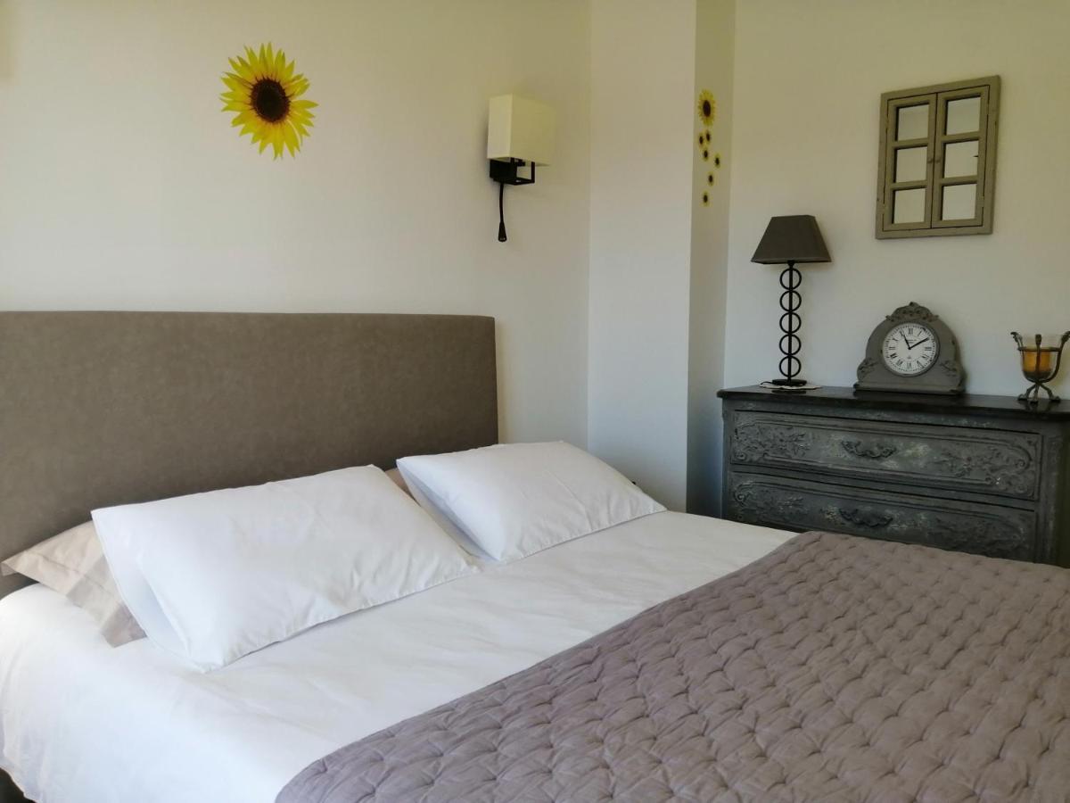 Vila Le Cabanon De Laura LʼIsle-sur-la-Sorgue Exteriér fotografie